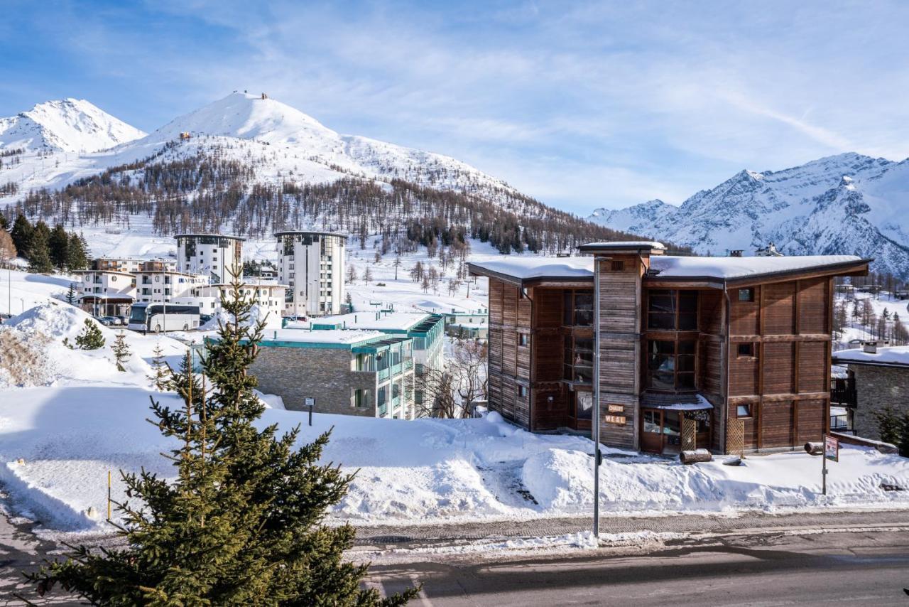 Chalet Weal Aparthotel Colle Colle Sestriere Kültér fotó