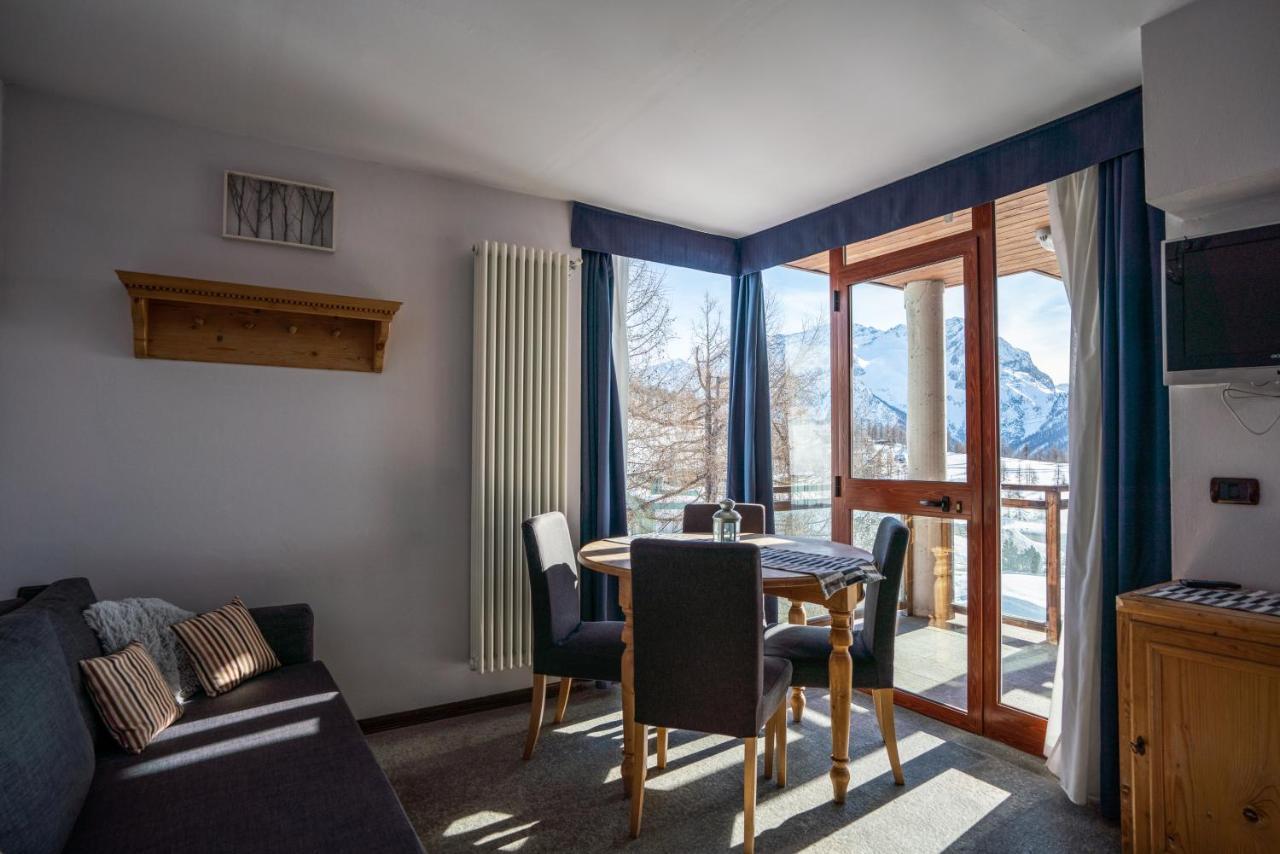 Chalet Weal Aparthotel Colle Colle Sestriere Kültér fotó